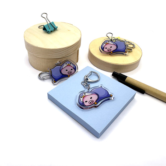 'Chilling Pigs' - Penguin Keychain