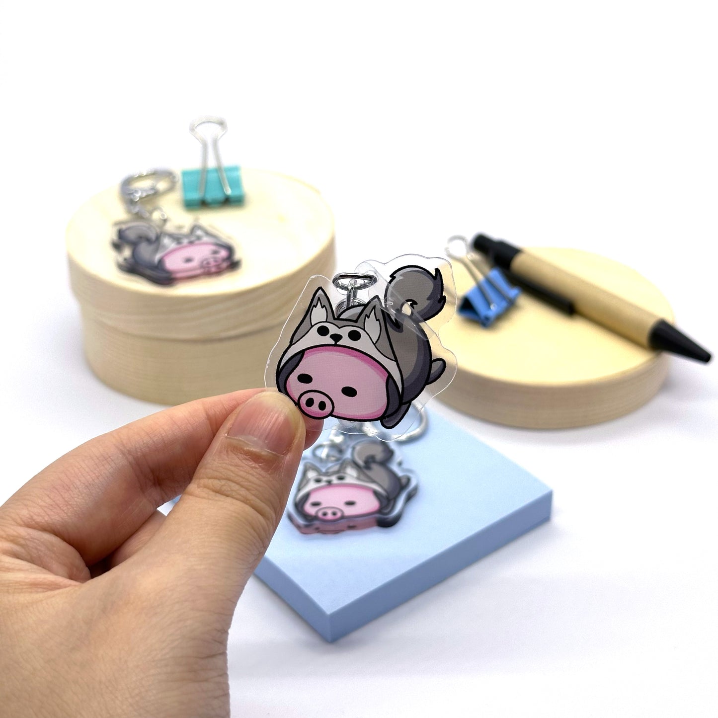 'Chilling Pigs' - Husky Keychain